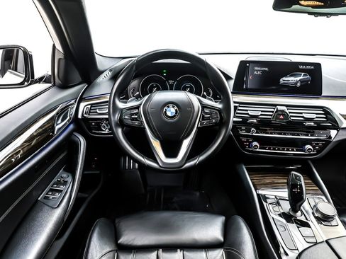 Used 2018 BMW 530e image 5