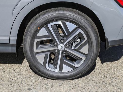 Certified 2023 Hyundai Kona SE FWD image 12