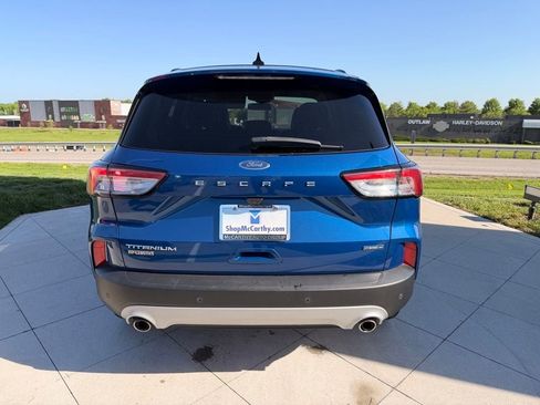 Used 2022 Ford Escape Titanium AWD/4WD image 4