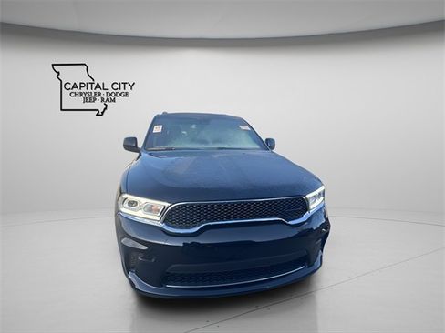 Used 2024 Dodge Durango SXT image 2
