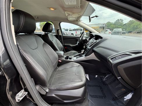 Used 2013 Ford Focus SE image 32