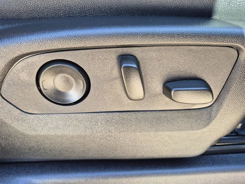 Used 2024 Chevrolet Silverado 2500 High Country w/ High Country Premium Package image 32