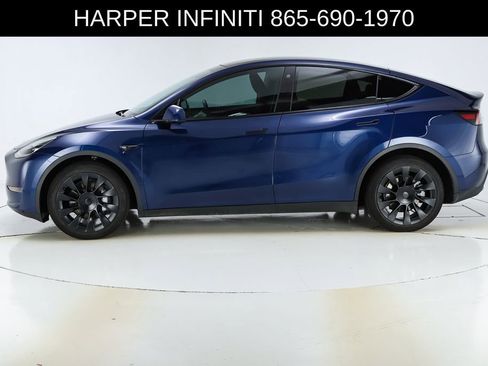 Used 2023 Tesla Model Y Long Range AWD/4WD image 2