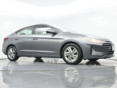 Used 2019 Hyundai Elantra SEL image 38