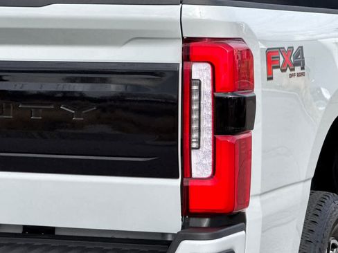 Certified 2025 Ford F350 Platinum image 27