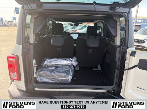 Used 2025 Ford Bronco 2-Door w/ Sasquatch Package AWD/4WD image 11