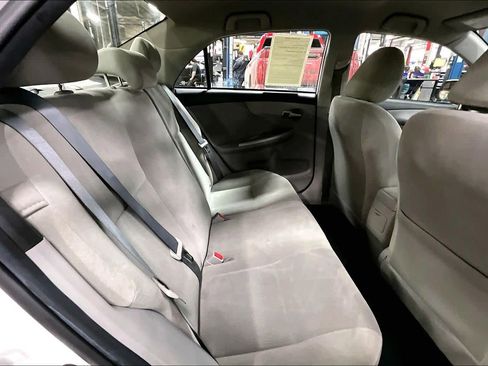 Used 2012 Toyota Corolla LE image 17