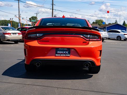 Used 2022 Dodge Charger GT w/ Blacktop Package RWD image 9