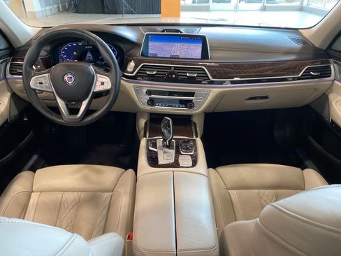 Used 2021 BMW ALPINA B7 xDrive image 14