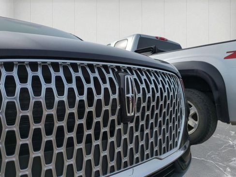 Certified 2023 Lincoln Corsair Standard image 9