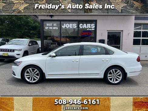 Used 2017 Volkswagen Passat 1.8T SE FWD image 1