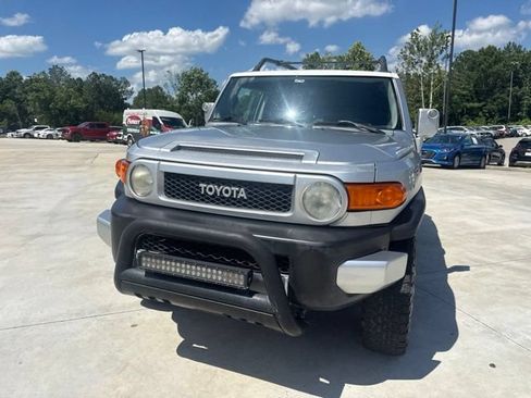 Used 2008 Toyota FJ Cruiser 4WD image 2