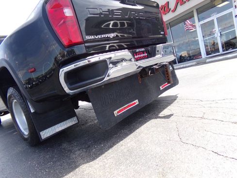Used 2021 Chevrolet Silverado 3500 LTZ w/ LTZ Convenience Package AWD/4WD image 43