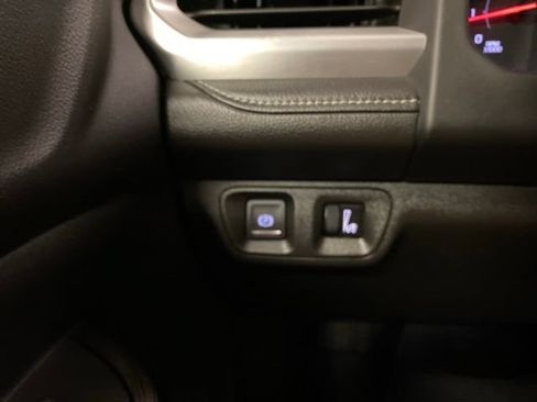 Used 2019 GMC Acadia SLT w/ Black Edition AWD/4WD image 16