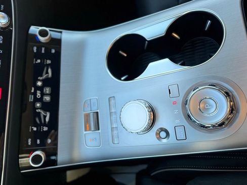 Used 2026 Genesis GV70 2.5T Advanced image 14