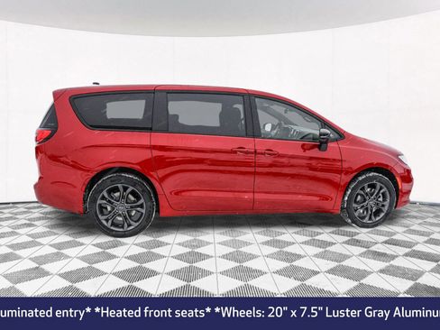 New 2026 Chrysler Pacifica Select image 15