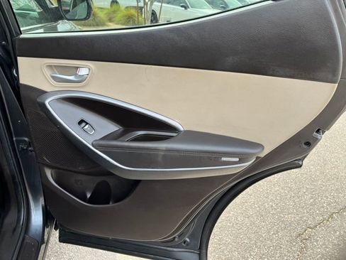 Used 2018 Hyundai Santa Fe Sport image 14