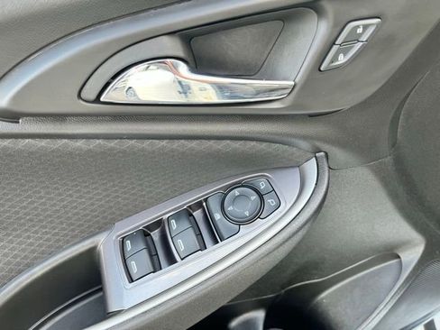 Used 2023 Chevrolet Malibu RS FWD image 16