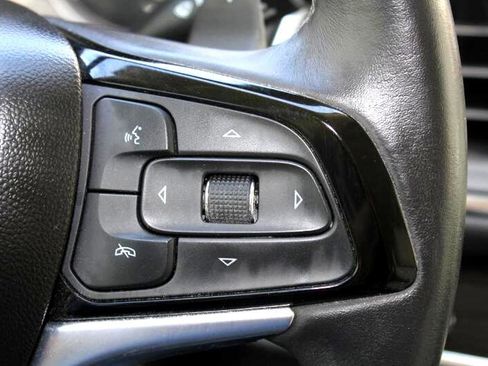 Used 2023 Buick Enclave Essence w/ Sound and Sites Package image 33