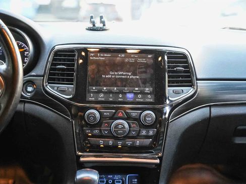 Used 2021 Jeep Grand Cherokee Limited X image 13