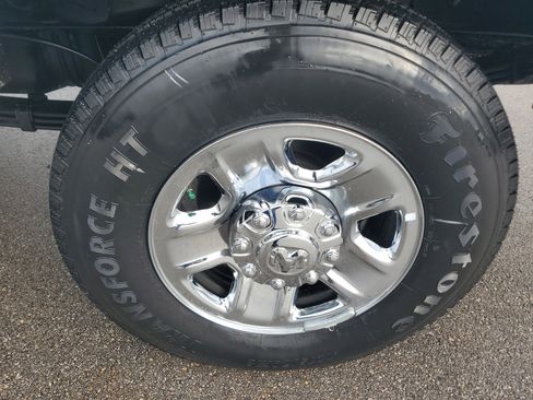 Used 2024 RAM 3500 Tradesman w/ Chrome Appearance Group image 28