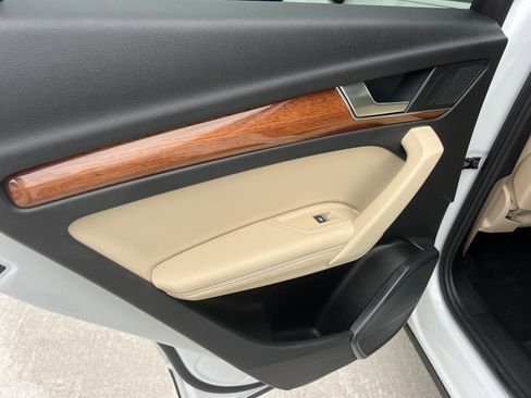 Used 2022 Audi Q5 2.0T Premium Plus w/ Premium Plus Package image 22