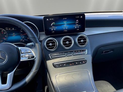 Certified 2022 Mercedes-Benz GLC 300 image 11