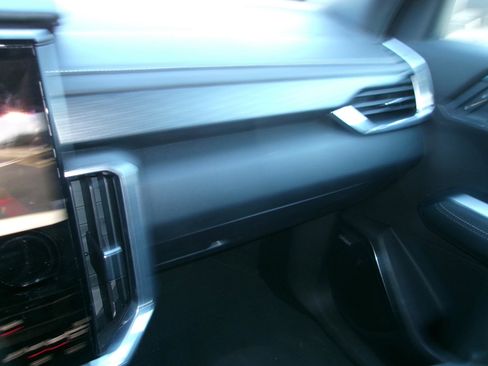 Used 2025 GMC Acadia Elevation image 20