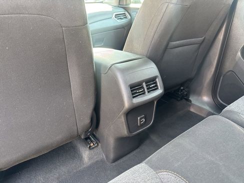 Used 2022 Chevrolet Equinox LT image 18