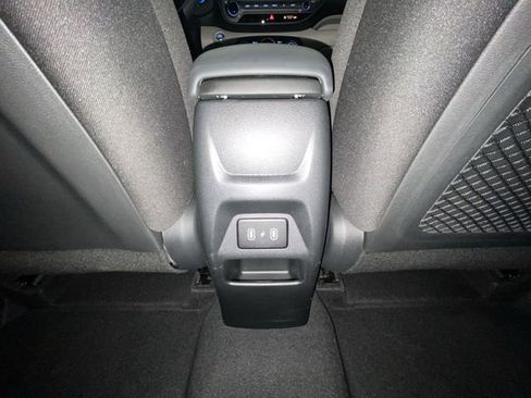 Certified 2026 Hyundai Venue SEL FWD image 28