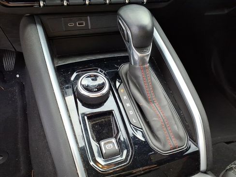 Used 2023 Chevrolet Colorado Z71 w/ Z71 Convenience Package 2 image 23