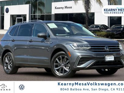 Used 2023 Volkswagen Tiguan SE w/ Panoramic Sunroof Package
