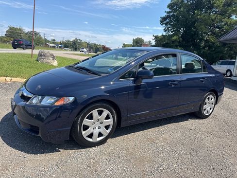 Used 2010 Honda Civic LX image 4