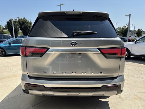 Used 2023 Toyota Sequoia Capstone AWD/4WD image 7