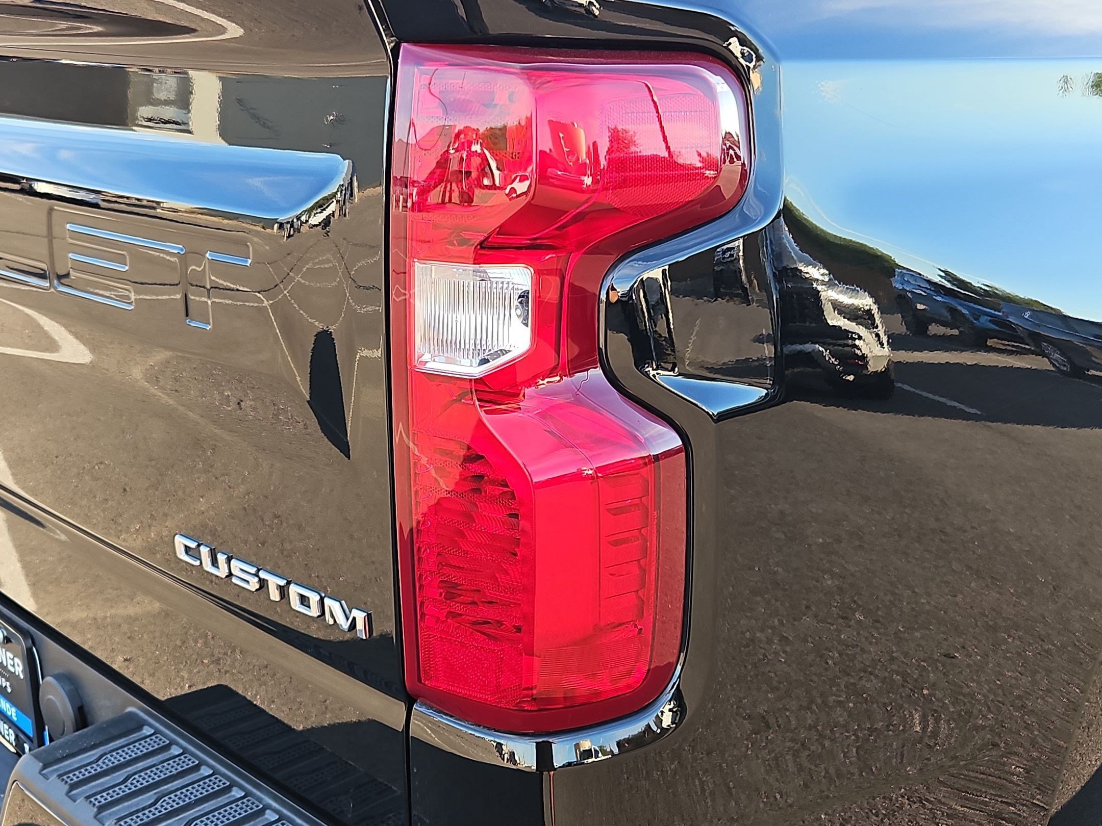 Used 2025 Chevrolet Silverado 1500 Custom RWD image 11