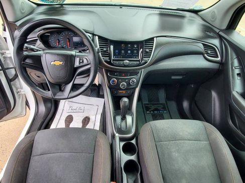 Used 2018 Chevrolet Trax LS AWD/4WD image 14