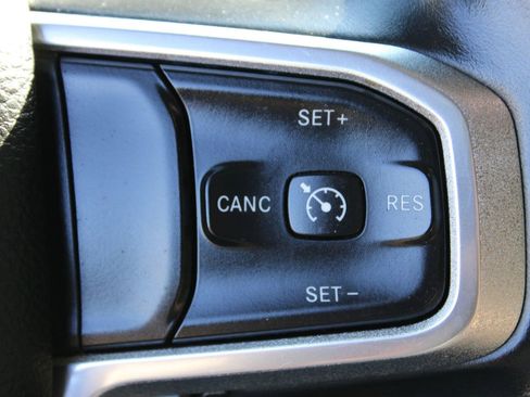 Used 2020 RAM 1500 Laramie image 19