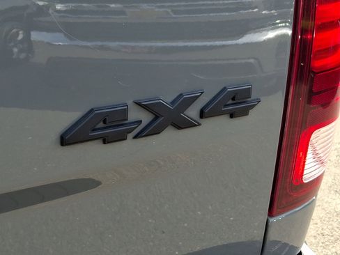 Used 2022 RAM 1500 Classic Warlock w/ Ceramic Gray Warlock Package AWD/4WD image 30