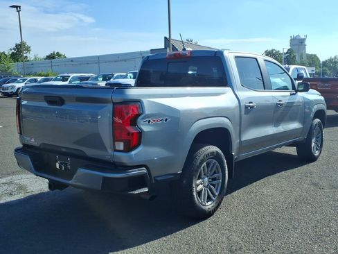 Certified 2024 Chevrolet Colorado LT w/ LT Convenience Package II AWD/4WD image 3