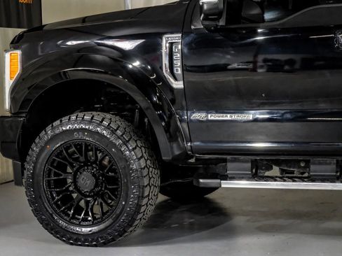 Used 2019 Ford F250 Lariat w/ Lariat Ultimate Package image 13