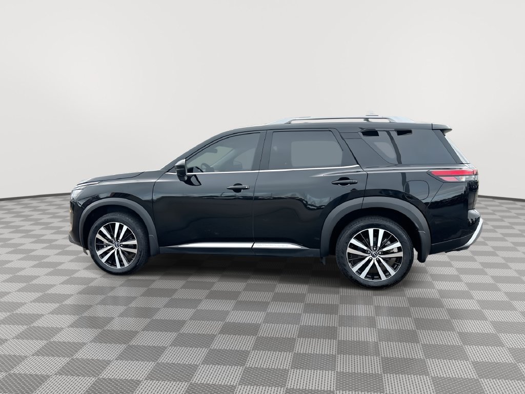 Certified 2025 Nissan Pathfinder Platinum w/ Lighting Package (N92) AWD/4WD image 8