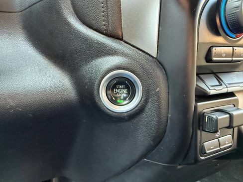 Used 2022 Chevrolet Silverado 3500 LT w/ Convenience Package image 40