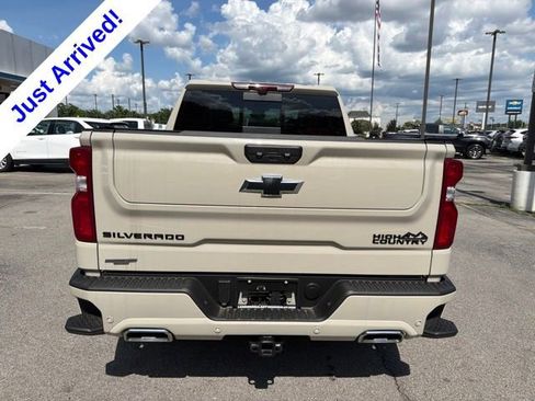 Used 2026 Chevrolet Silverado 1500 High Country w/ Technology Package AWD/4WD image 4