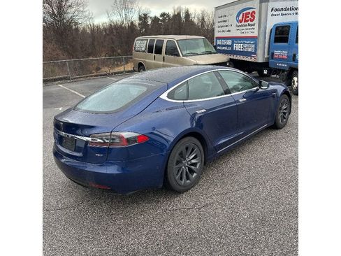 Used 2018 Tesla Model S 75D image 3