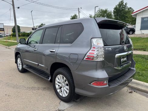 Used 2016 Lexus GX 460 w/ Premium Package AWD/4WD image 3
