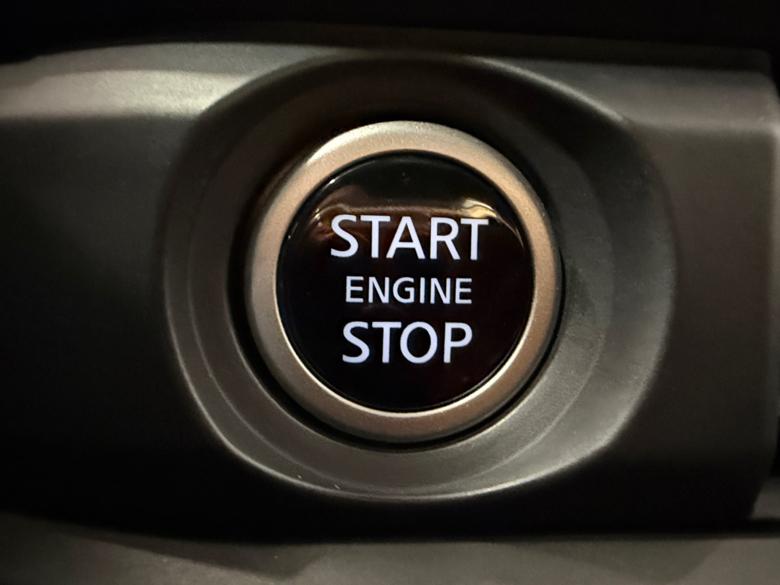 Used 2024 Nissan Pathfinder S FWD image 30
