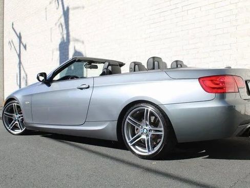 Used 2013 BMW 335is Convertible image 9