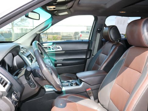 Used 2015 Ford Explorer Sport w/ Equipment Group 401A AWD/4WD image 28