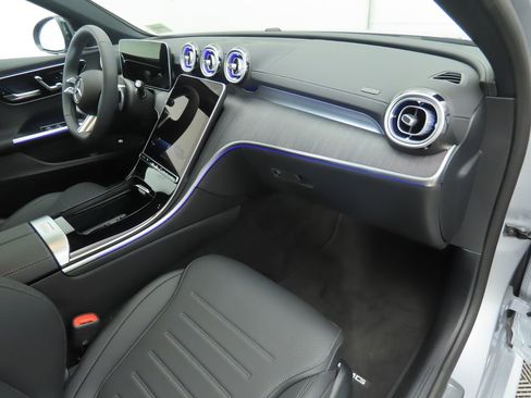 New 2025 Mercedes-Benz C 300 4MATIC Sedan image 19