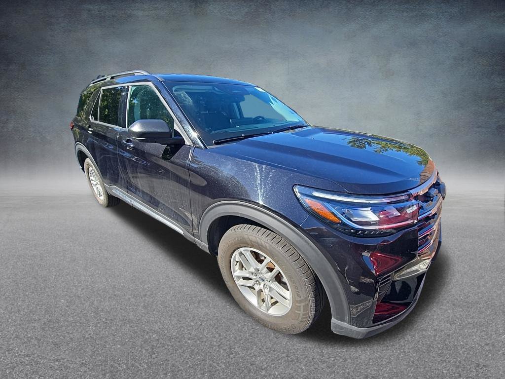 Used 2025 Ford Explorer Active AWD/4WD image 11